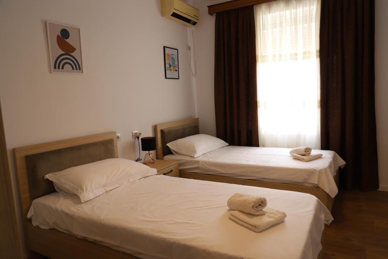 Daniel City Center Apartment Berat Exterior photo