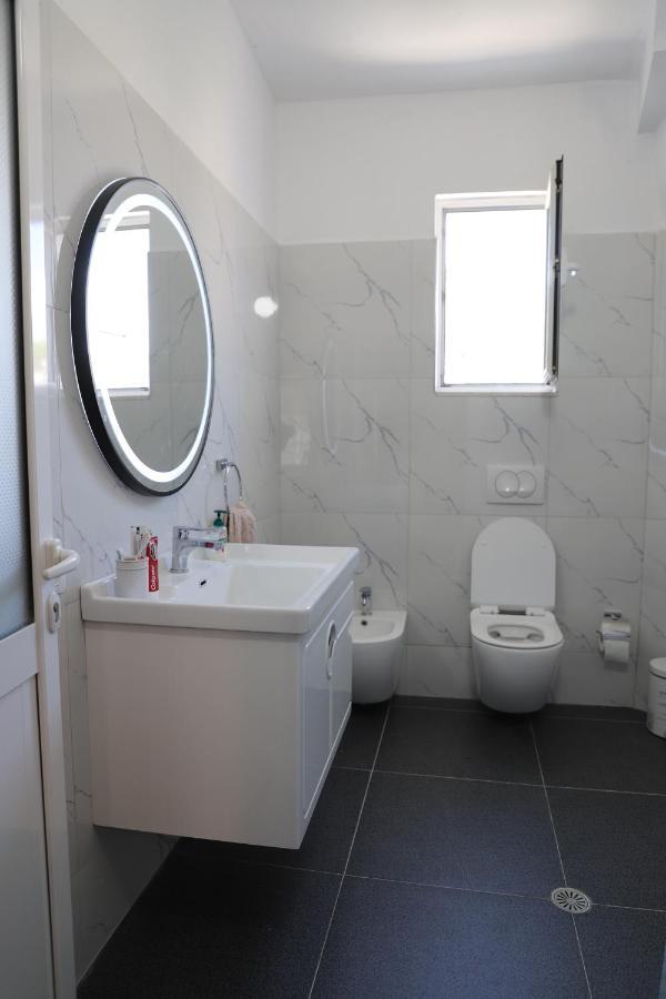 Daniel City Center Apartment Berat Exterior photo